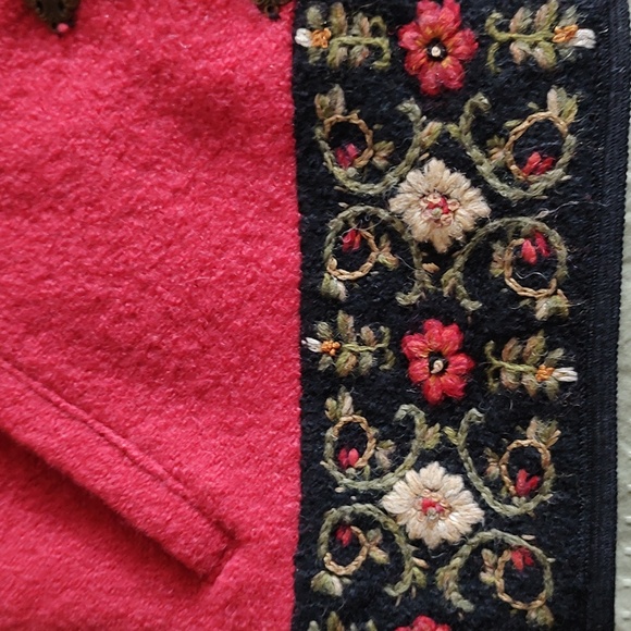 Icelandic Design Lined Red Wool Embellished Hook Closure Vest Size L - Picture 2 of 6